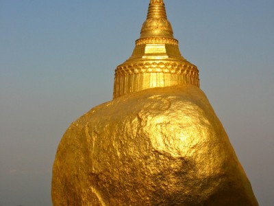 Kyaiktiyo Pagoda – The Golden Rock of Myanmar
